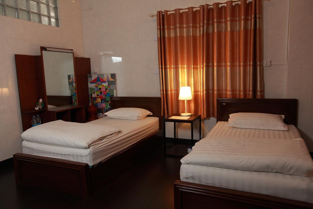 Four Rivers B&B Mandalay Exterior photo