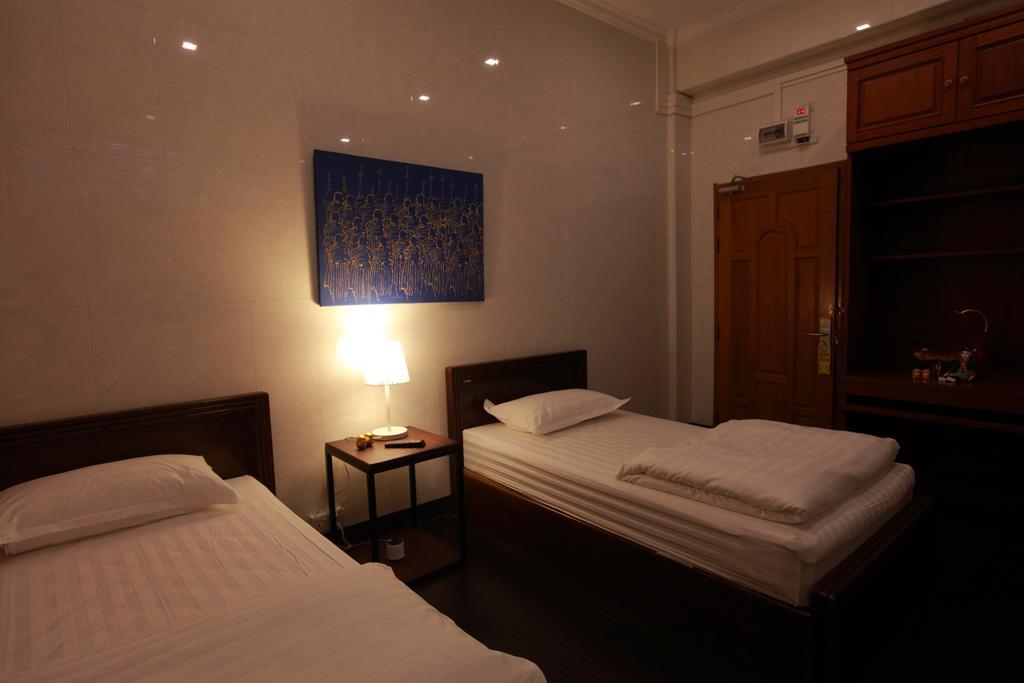 Four Rivers B&B Mandalay Exterior photo